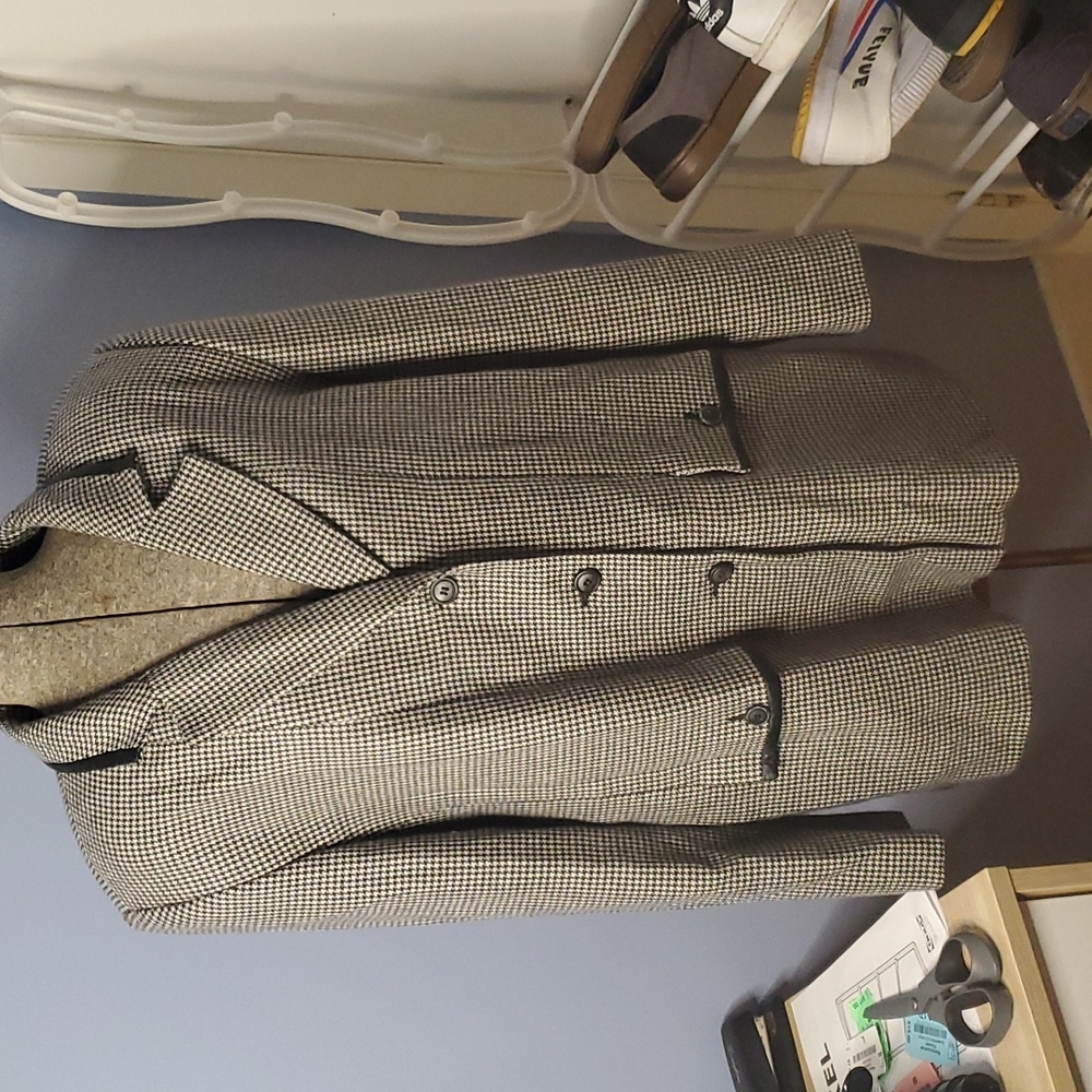 Vintage 100% lamb wool blazer made in Canada